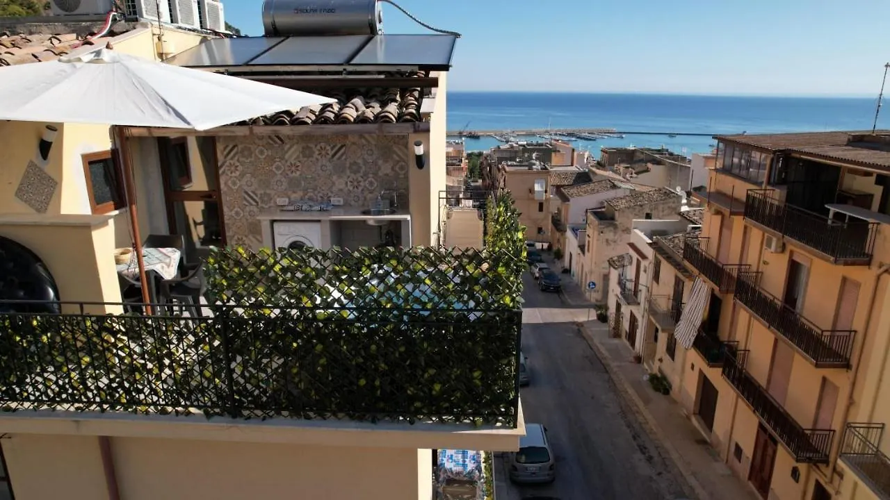 Holiday home Mary Gery'S Rooms Castellammare del Golfo