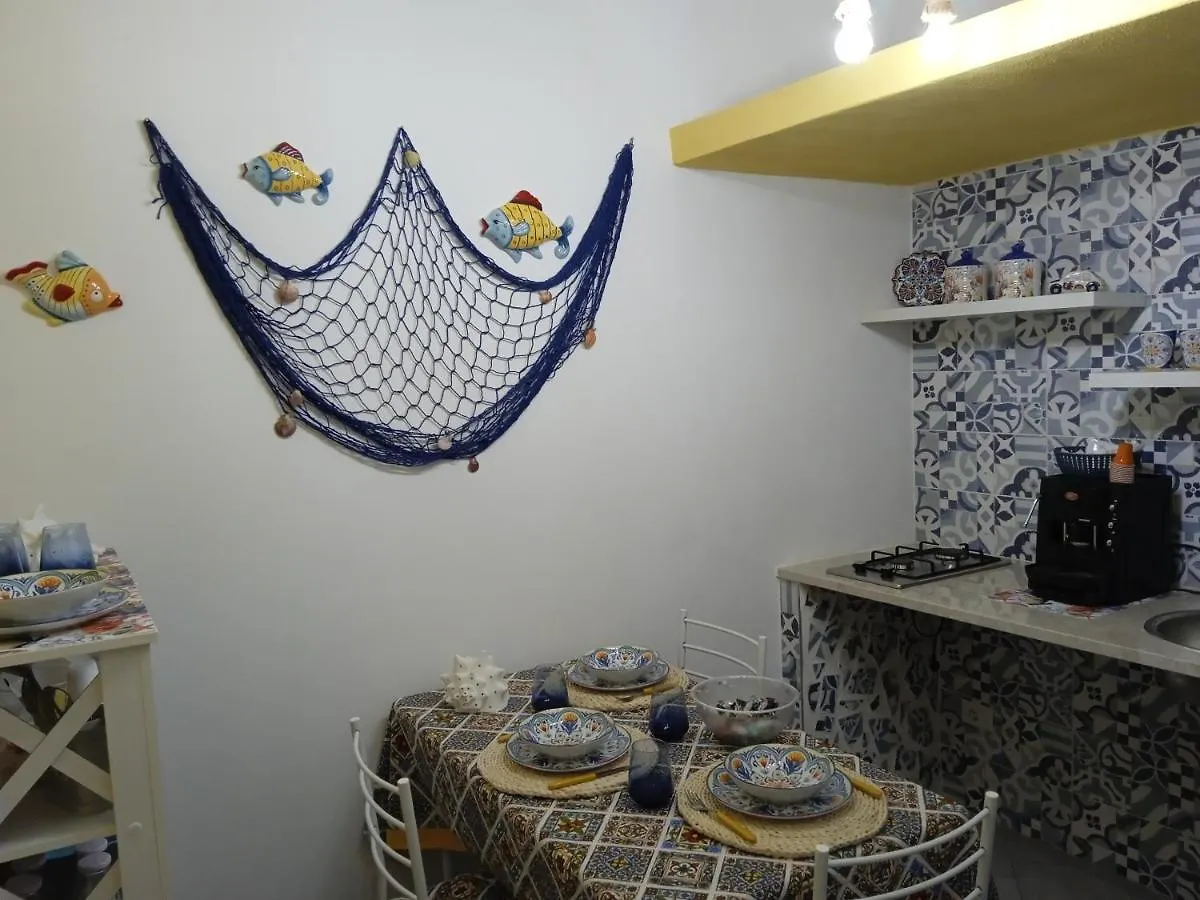Holiday home Mary Gery'S Rooms Castellammare del Golfo Italy