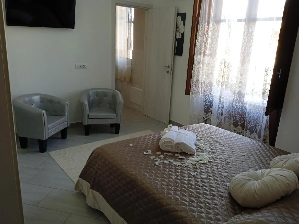 Holiday home Mary Gery'S Rooms Castellammare del Golfo Italy